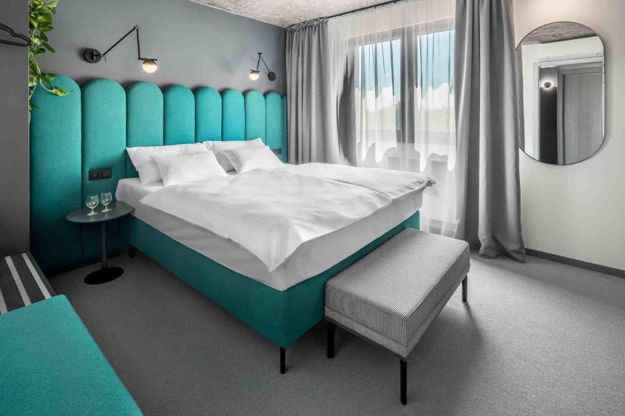 Boutique Hotel Mezi Svy Hradec Kralove Luaran gambar