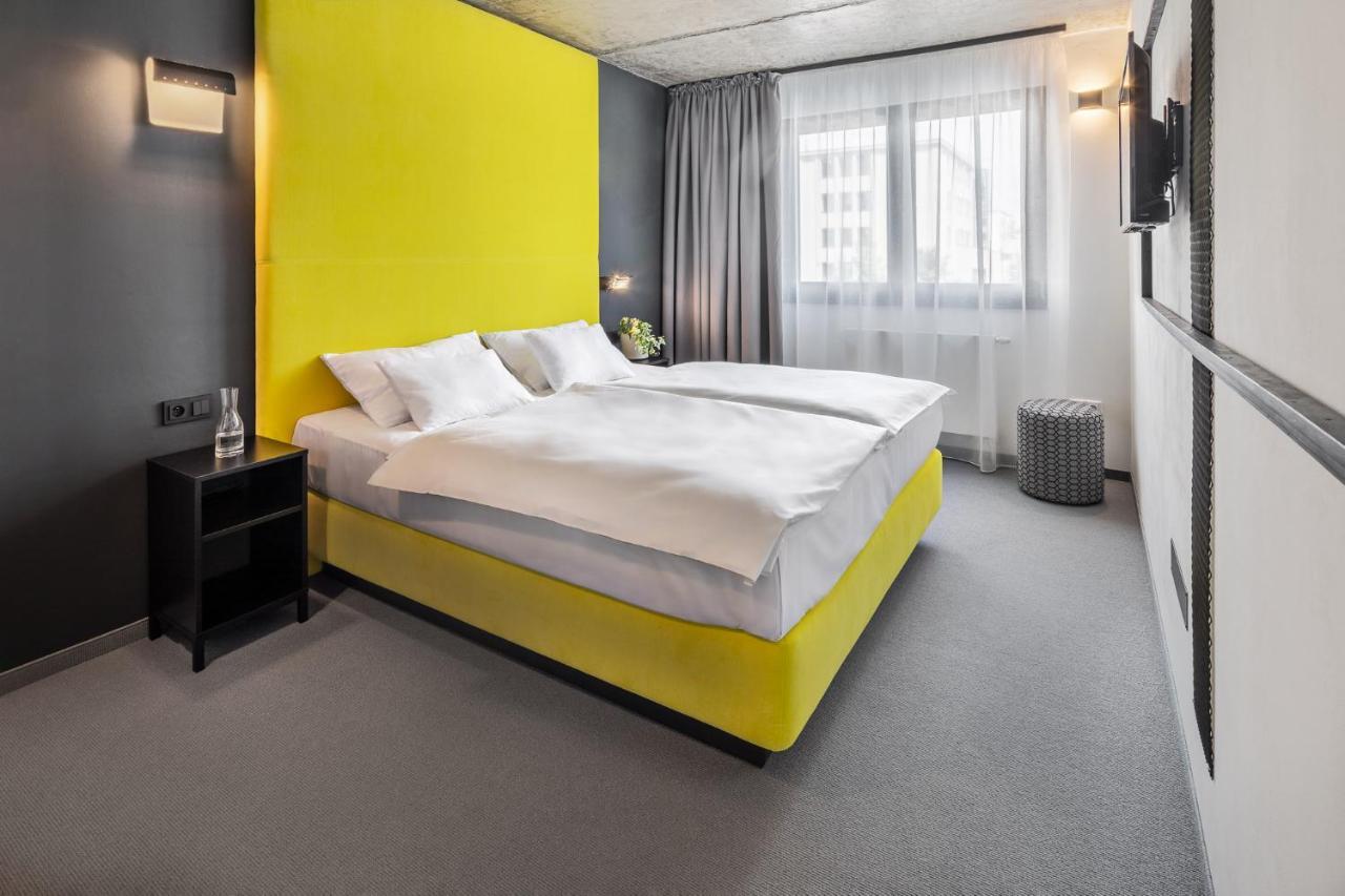 Boutique Hotel Mezi Svy Hradec Kralove Luaran gambar
