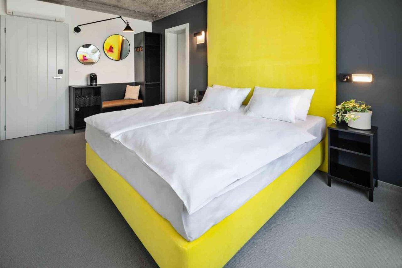 Boutique Hotel Mezi Svy Hradec Kralove Luaran gambar